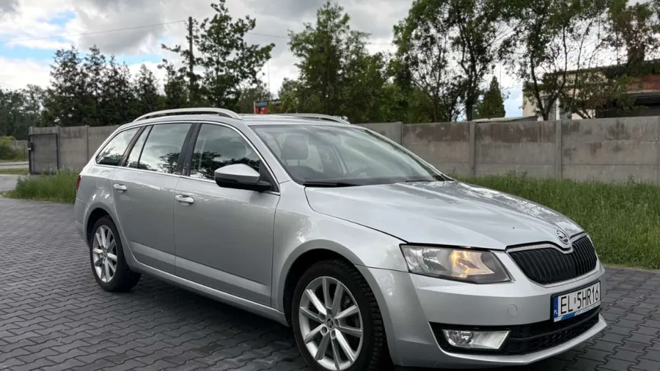 SKODA Octavia -