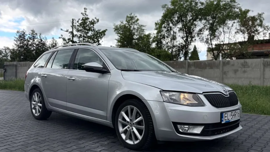 SKODA Octavia -