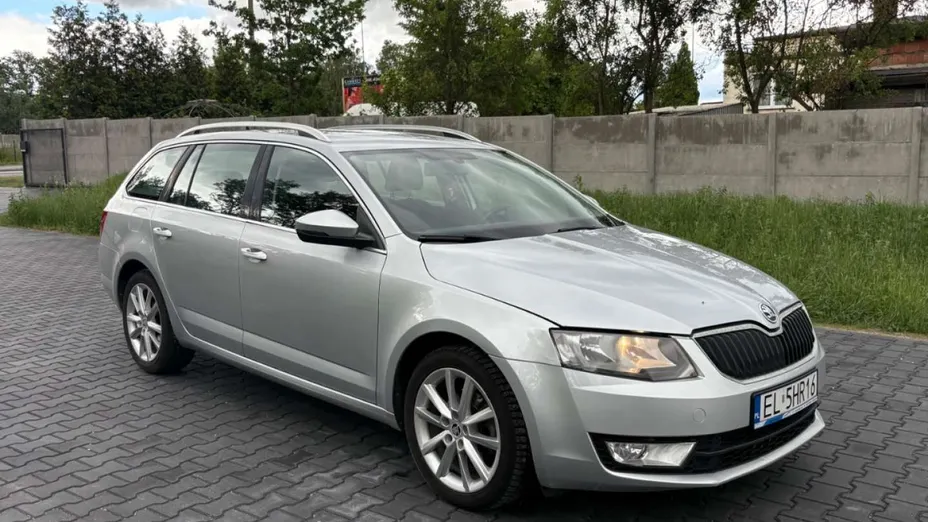 SKODA Octavia -