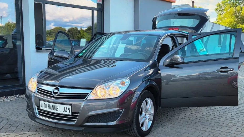 OPEL Astra -