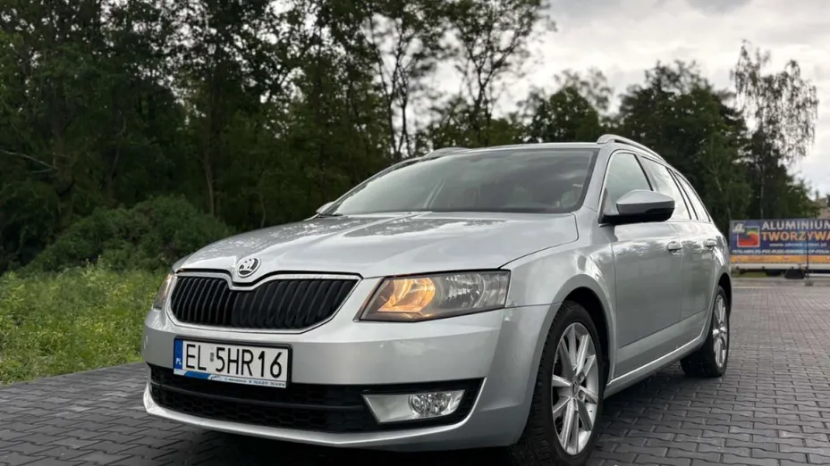 SKODA Octavia -