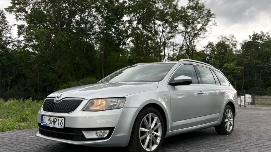 SKODA Octavia -