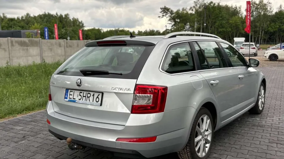 SKODA Octavia -