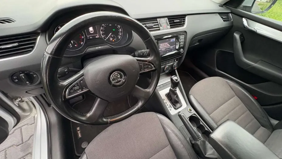 SKODA Octavia -