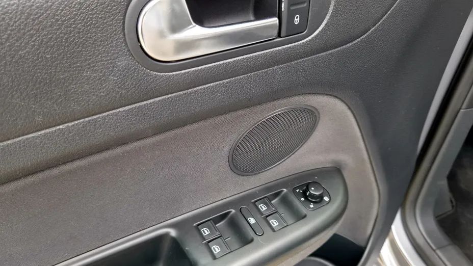 VOLKSWAGEN Golf Plus -
