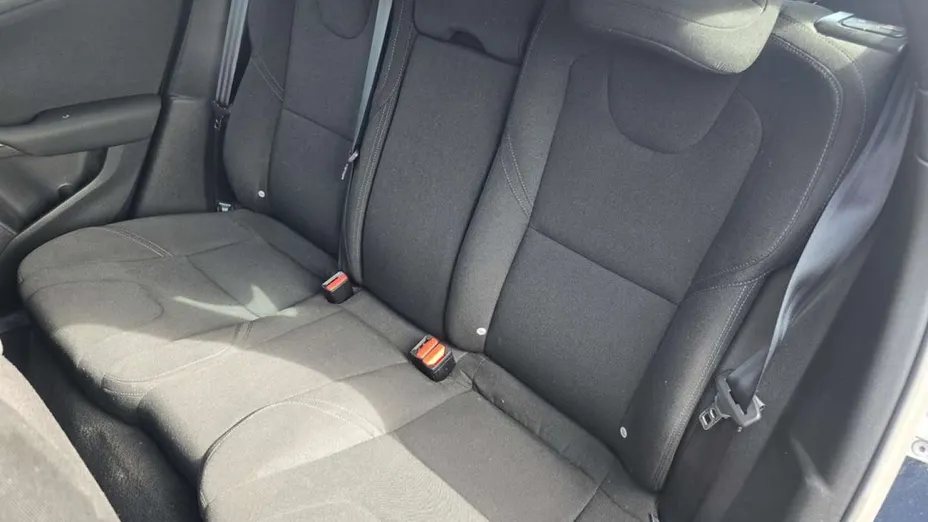 VOLVO V40 -
