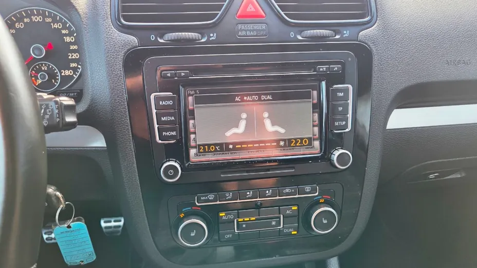 VOLKSWAGEN Scirocco -