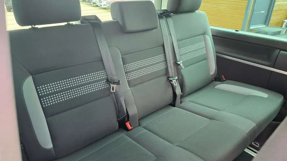 VOLKSWAGEN Multivan -