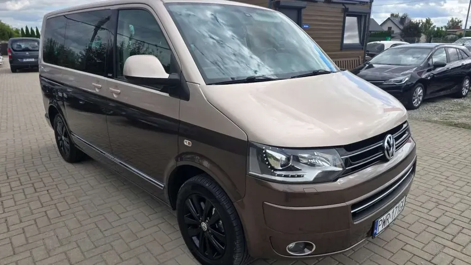 VOLKSWAGEN Multivan -