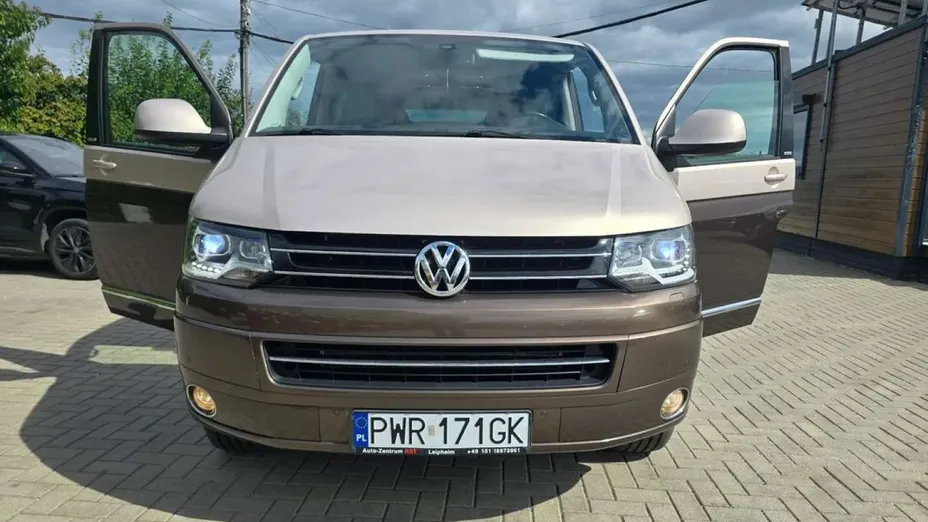 VOLKSWAGEN Multivan -