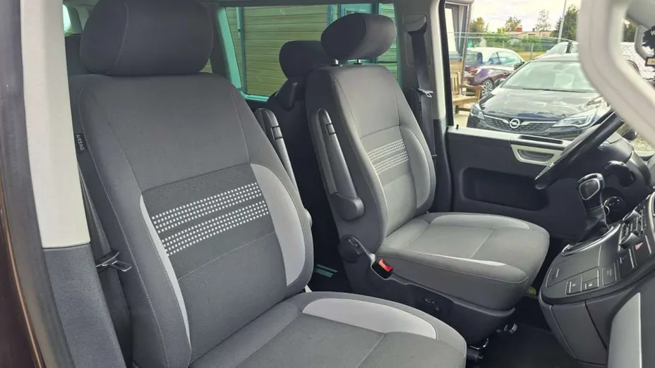 VOLKSWAGEN Multivan -