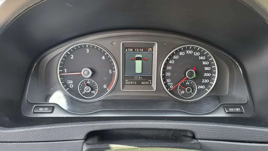 VOLKSWAGEN Multivan -