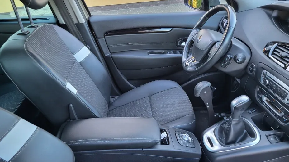 RENAULT Grand Scenic -