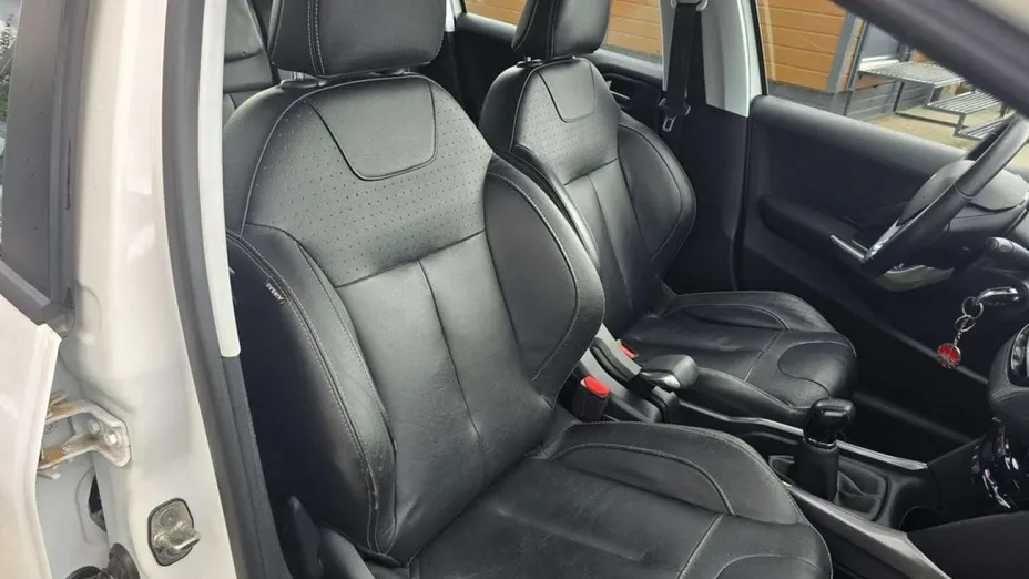 PEUGEOT 2008 -