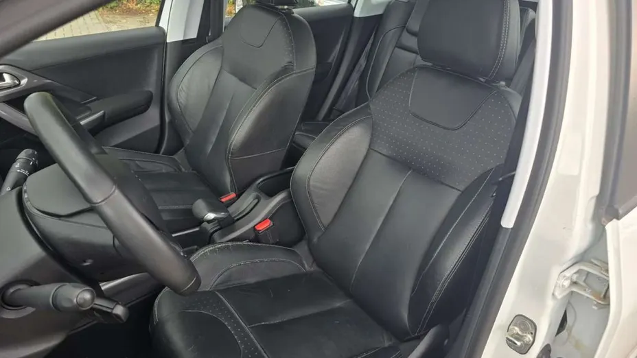 PEUGEOT 2008 -