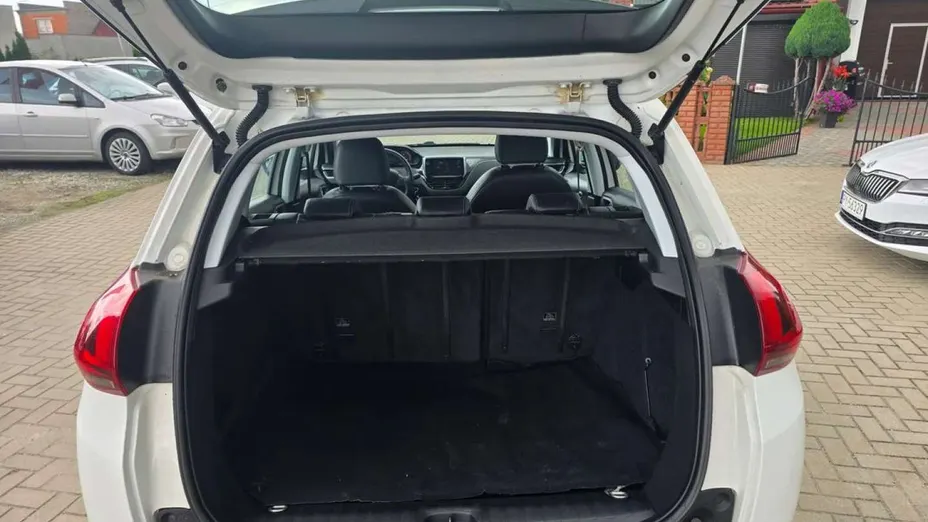 PEUGEOT 2008 -