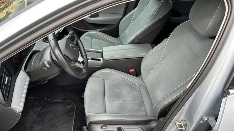 VOLKSWAGEN Passat -