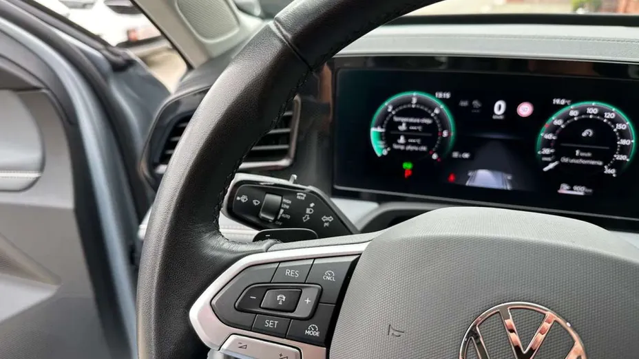 VOLKSWAGEN Passat -
