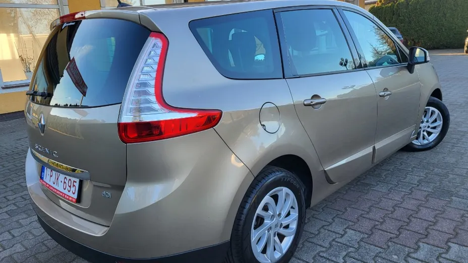 RENAULT Grand Scenic -
