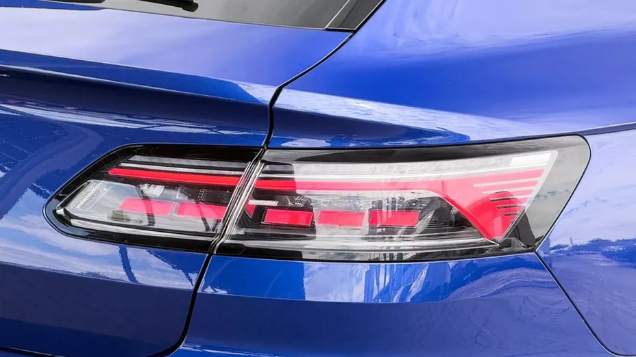 VOLKSWAGEN Arteon -