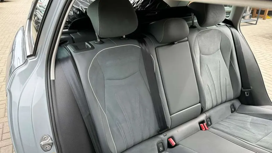 VOLKSWAGEN Passat -