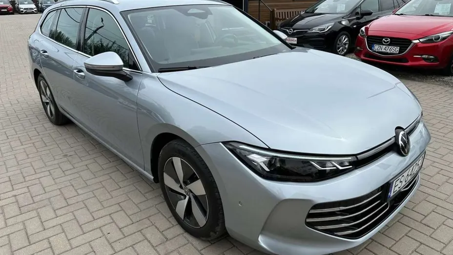 VOLKSWAGEN Passat -