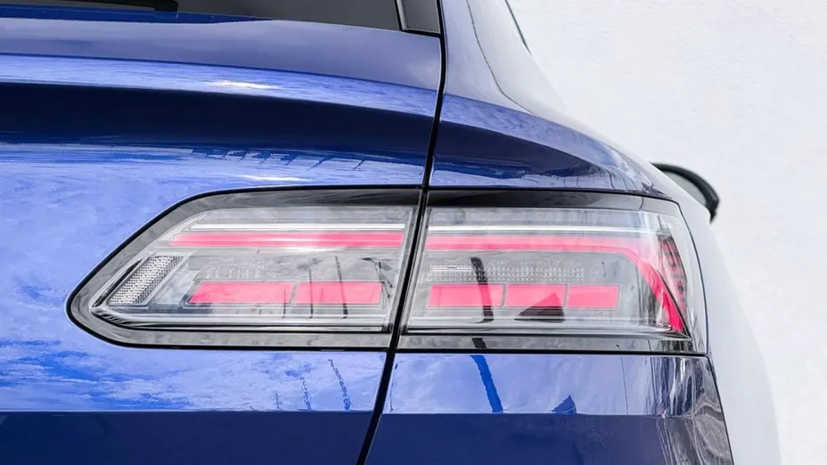VOLKSWAGEN Arteon -