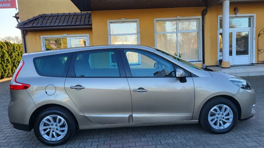 RENAULT Grand Scenic -