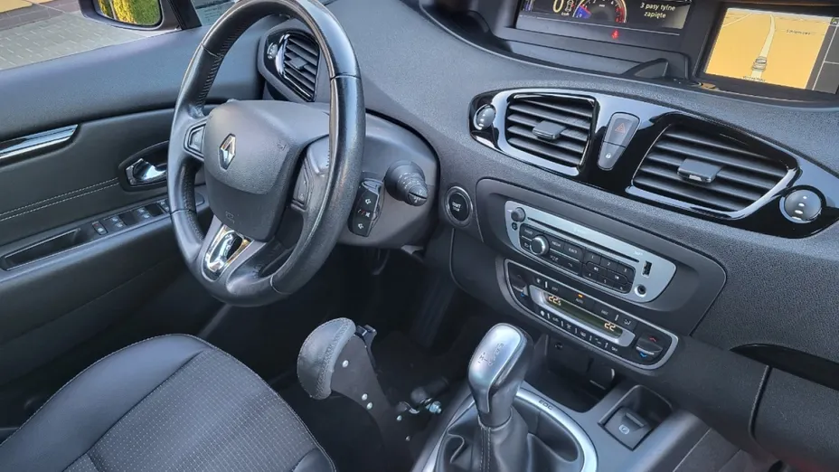 RENAULT Grand Scenic -