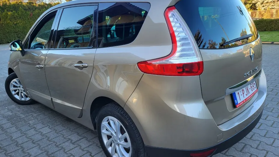 RENAULT Grand Scenic -