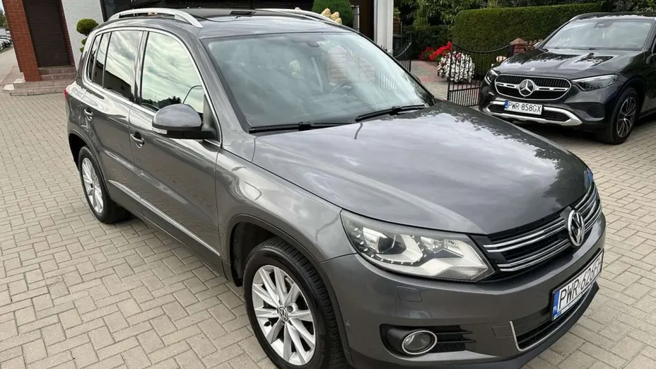 VOLKSWAGEN Tiguan -