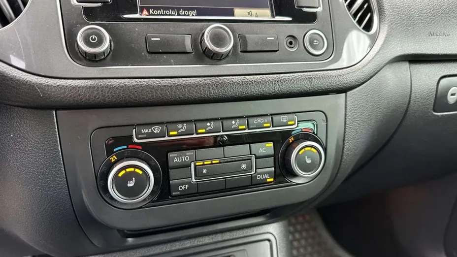 VOLKSWAGEN Tiguan -