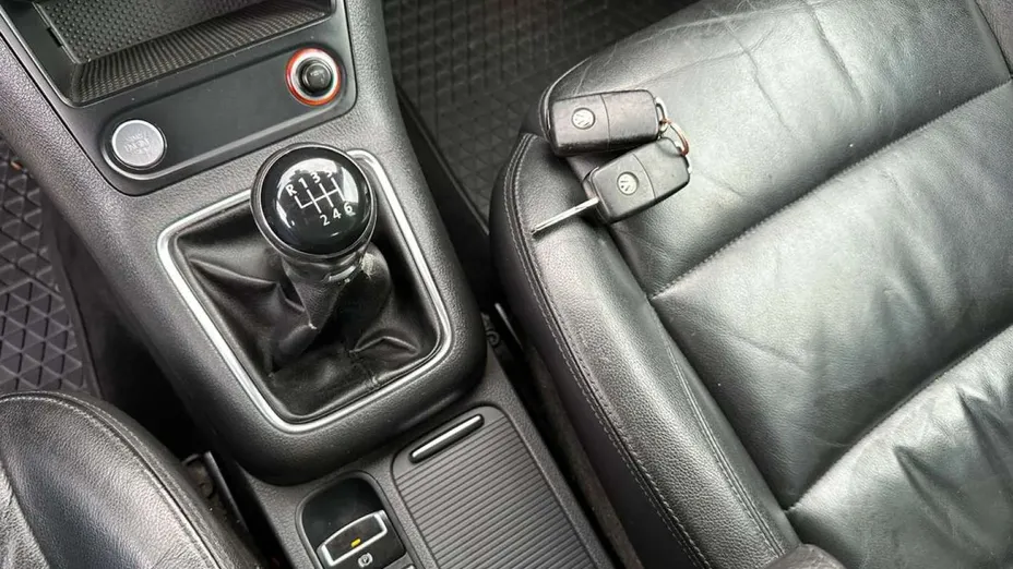 VOLKSWAGEN Tiguan -