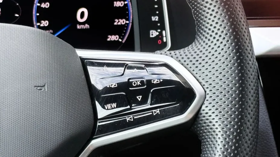 VOLKSWAGEN Arteon -