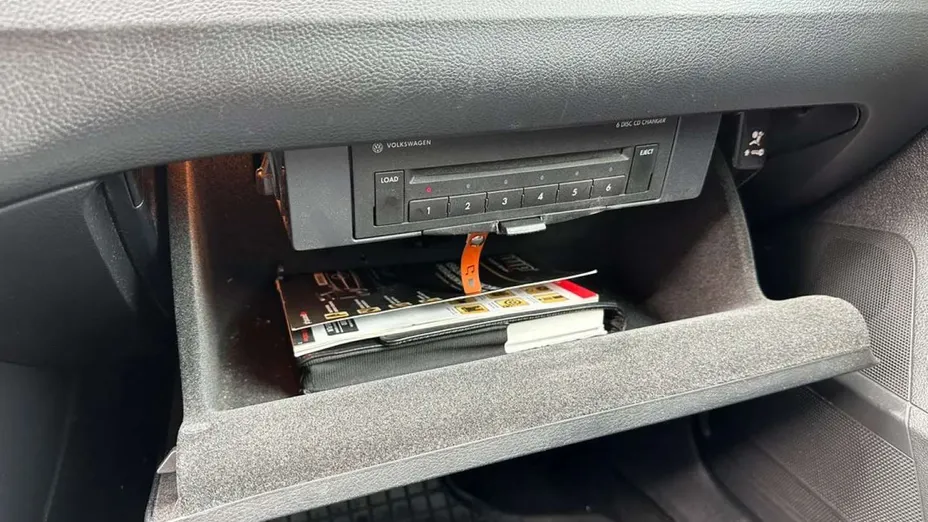 VOLKSWAGEN Passat -