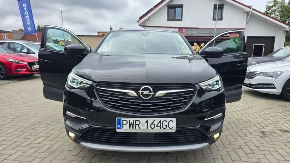 OPEL Grandland X -