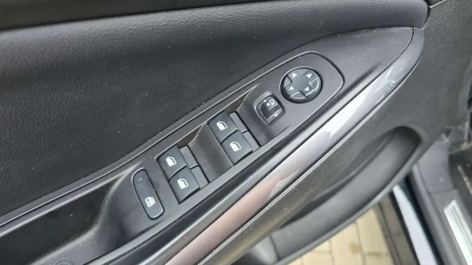 OPEL Grandland X -