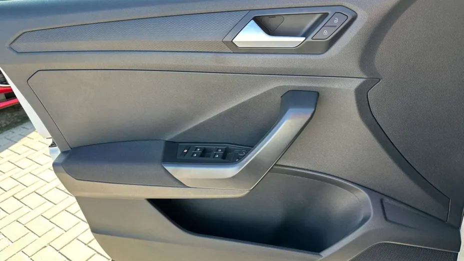 VOLKSWAGEN T-ROC -
