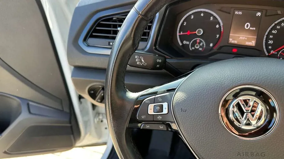 VOLKSWAGEN T-ROC -