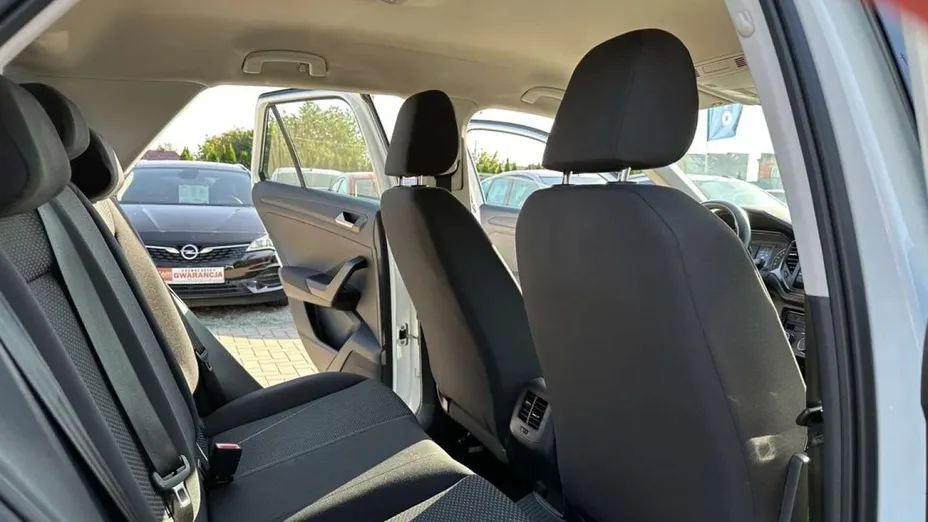VOLKSWAGEN T-ROC -