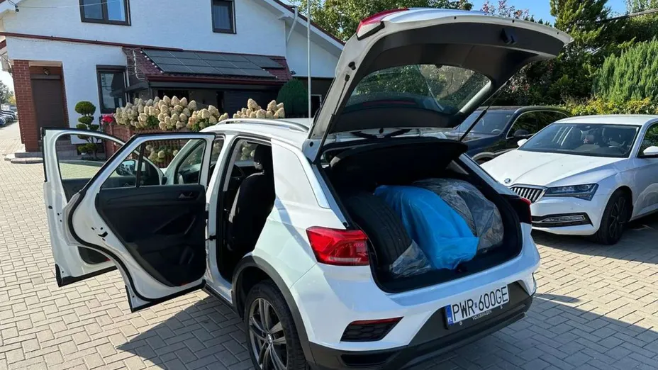 VOLKSWAGEN T-ROC -