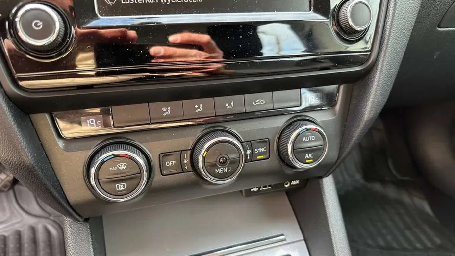 SKODA Octavia -