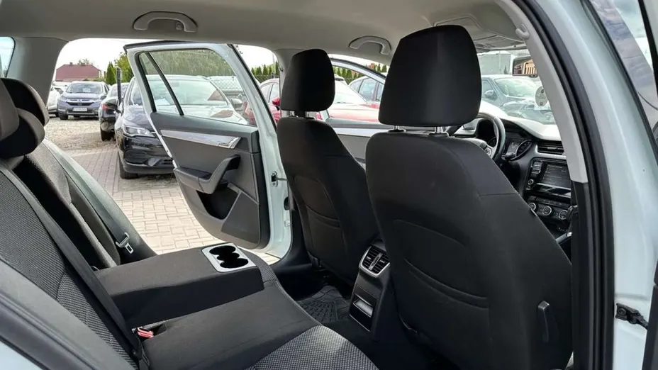 SKODA Octavia -