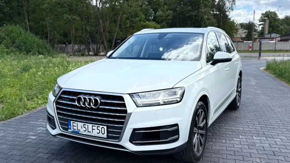 AUDI Q7 -