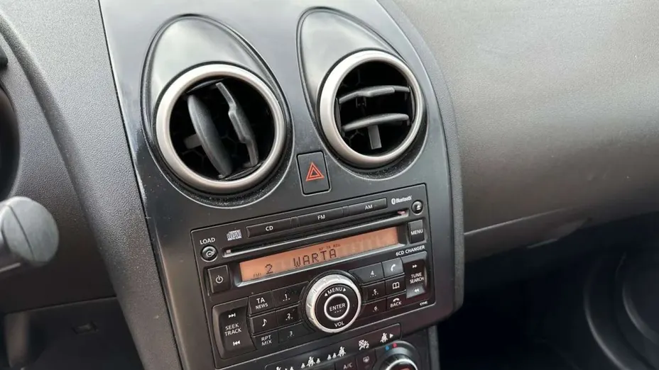 NISSAN Qashqai -