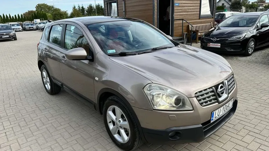NISSAN Qashqai -