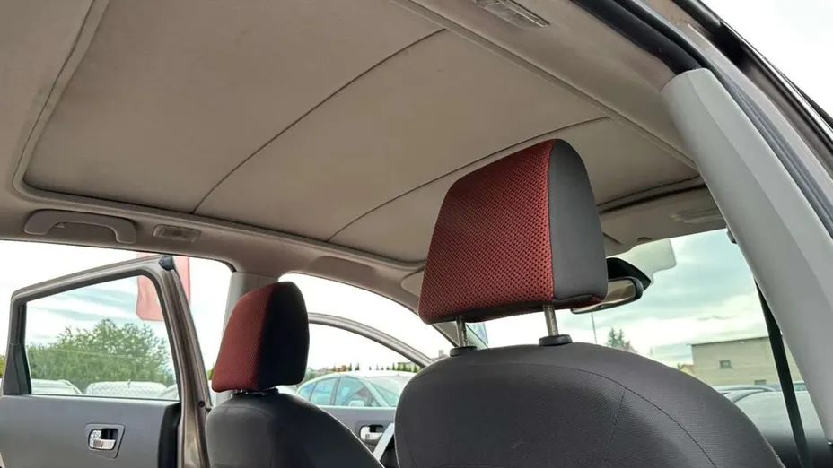 NISSAN Qashqai -