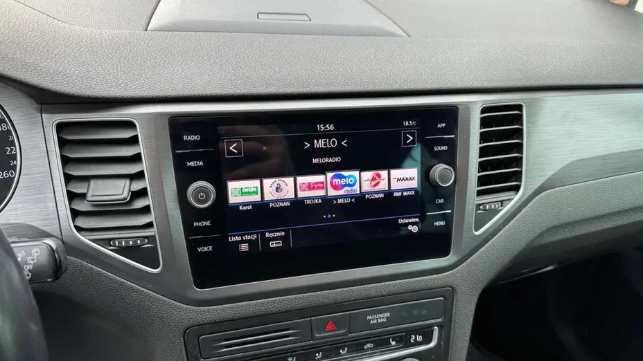 VOLKSWAGEN Golf Sportsvan -