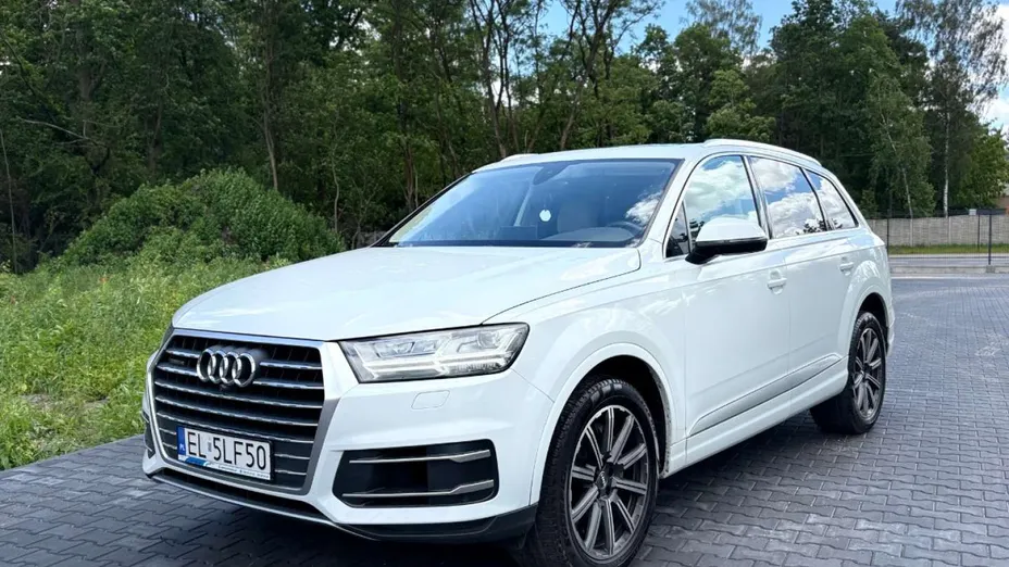 AUDI Q7 -