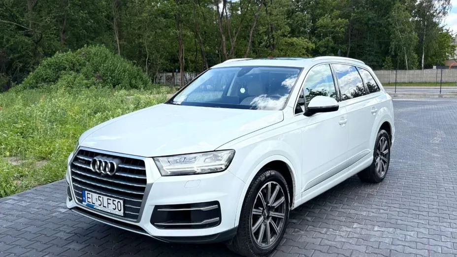 AUDI Q7 -